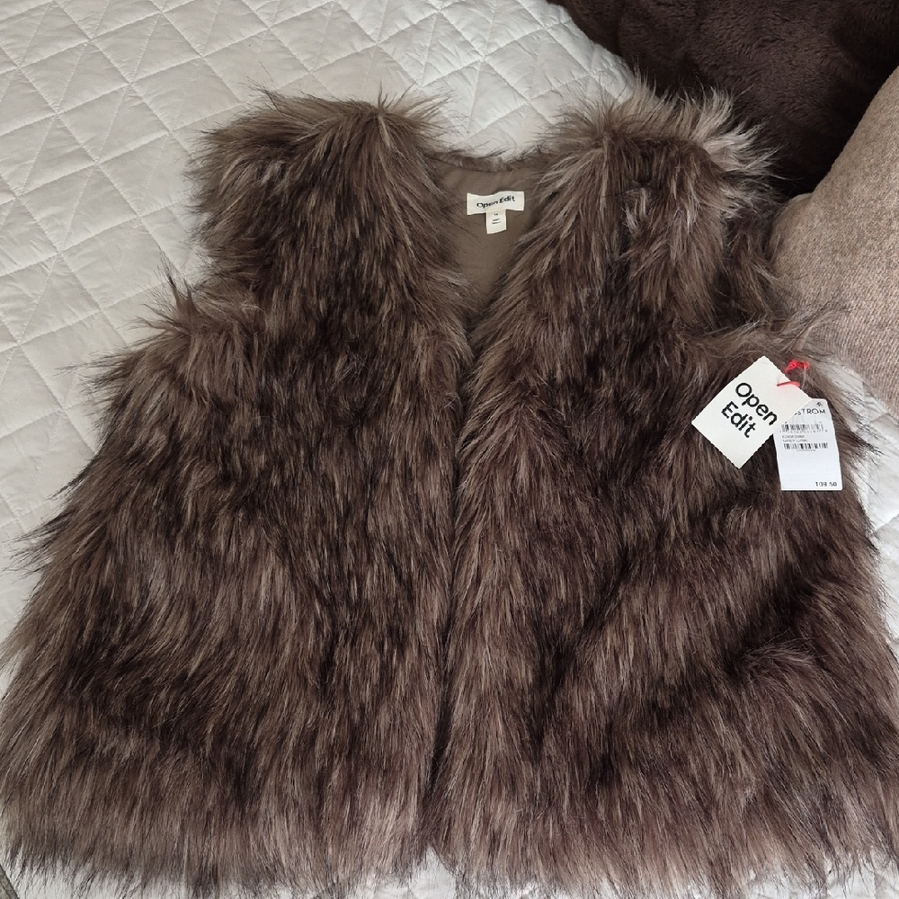 Open Edit Women's Faux Fur Vest - Brown